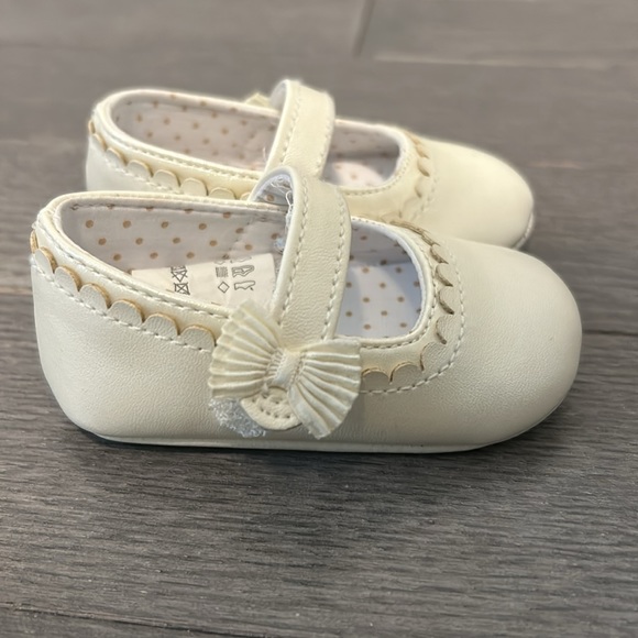Mayoral Newborn shoes - Picture 5 of 7